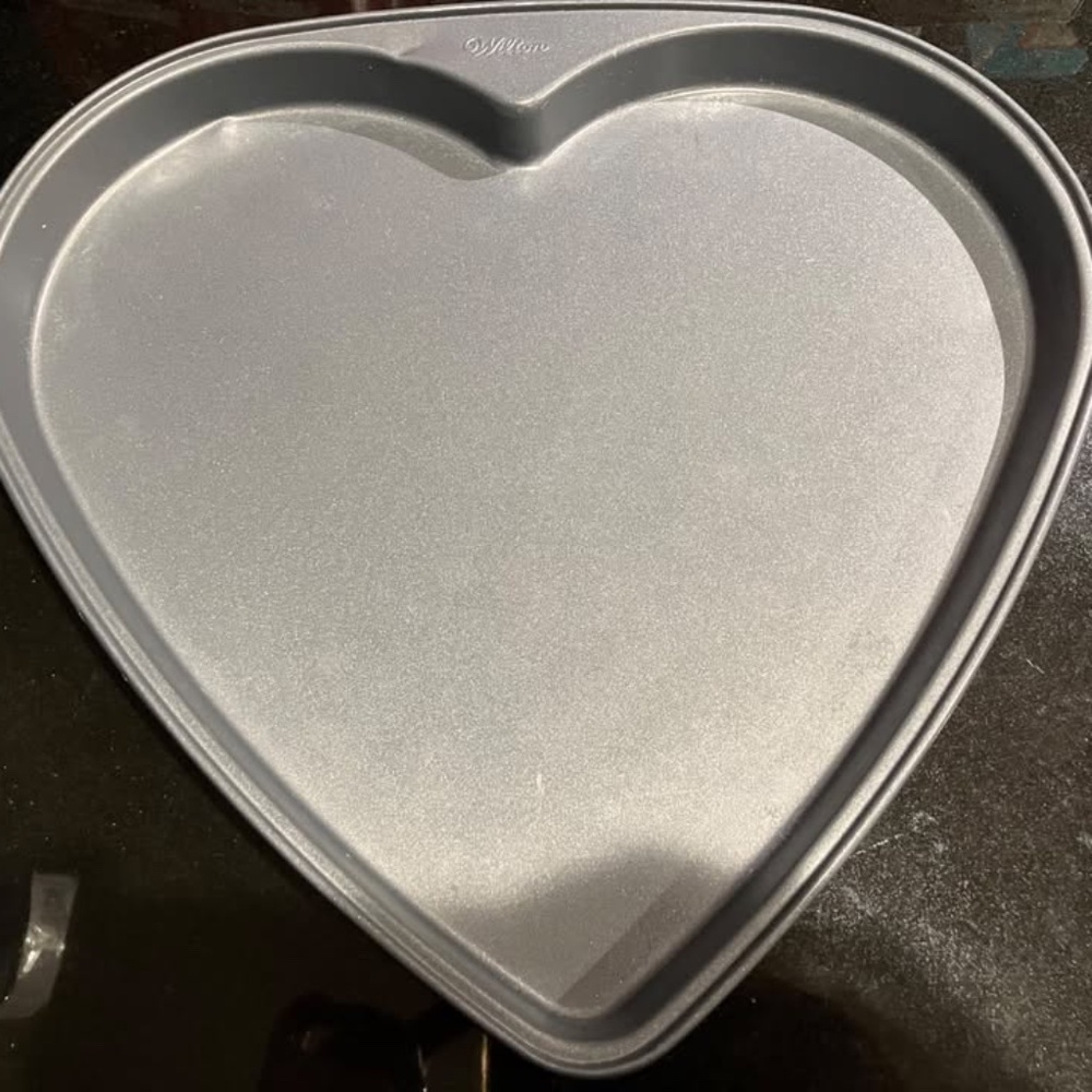 Wilton Giant Heart Cookie Pan – Excellent Condition ❤️ Date Night